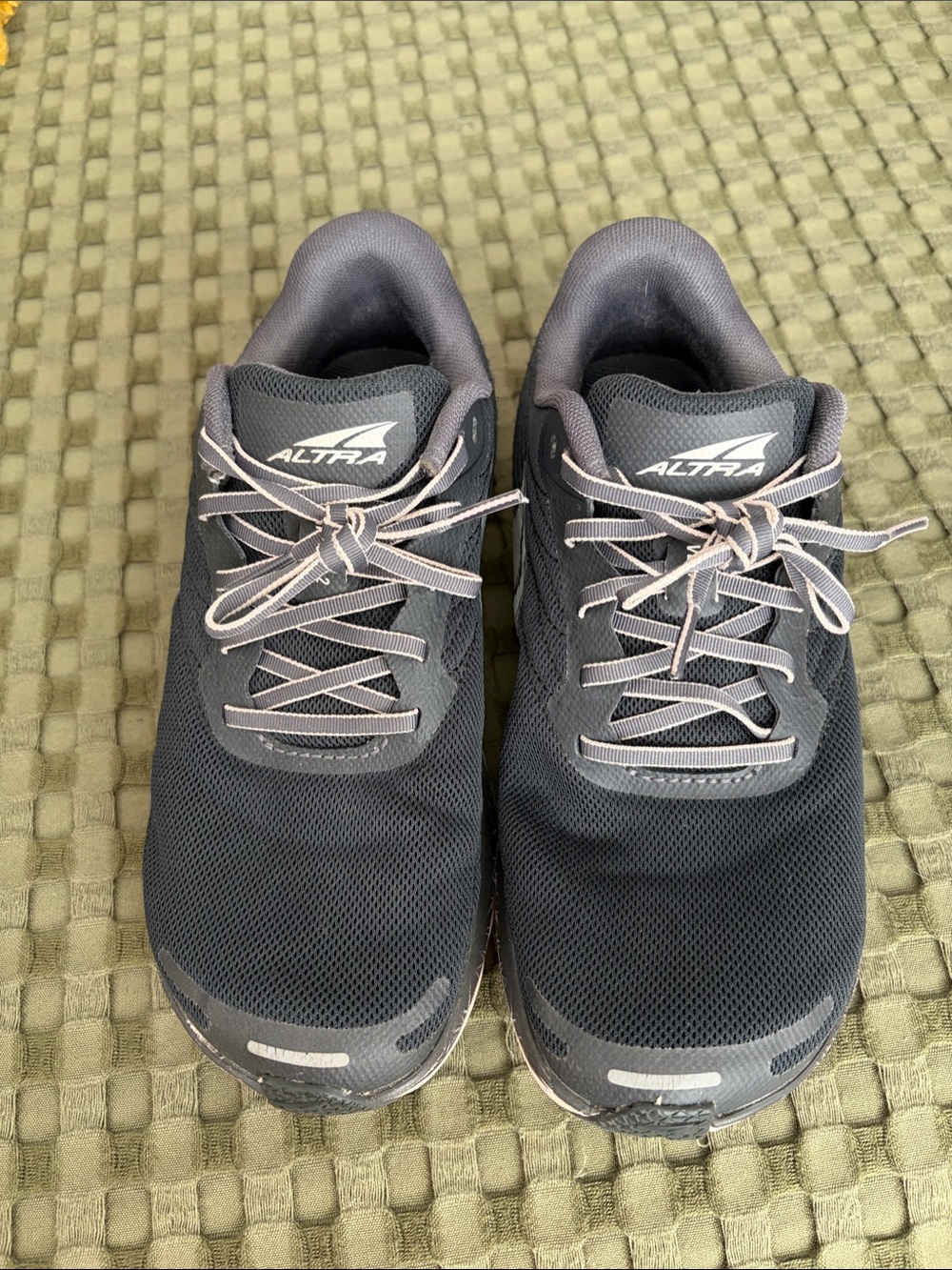 Altra Women’s Athletic Running Shoes in black with Light pink Accents